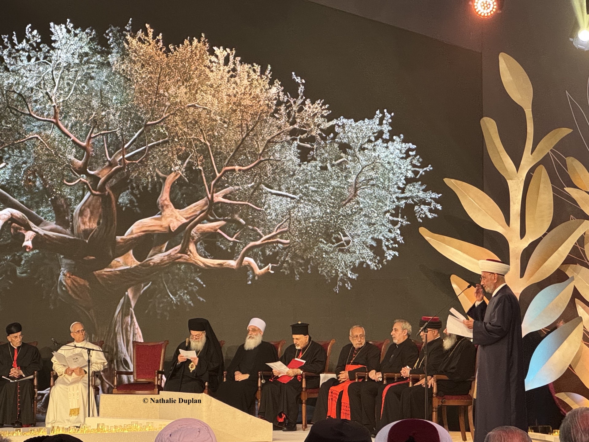 Le pape Léon XIV durant la rencontre sur la place des Martyrs © Nathalie Duplan 