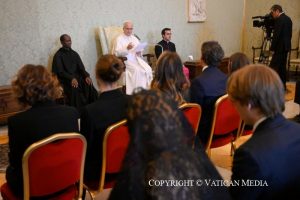  DISCOURS DU SAINT-PÈRE LÉON XIV AUX FAMILLES DES JEUNES DÉCÉDÉS À CRANS-MONTANA (SUISSE) © Vatican Media