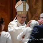 Le baptême nous fait chrétiens par la puissance de l’Esprit de vie – 7 titres, lundi 12 janvier 2026 Le baptême nous fait chrétiens par la puissance de l’Esprit de vie – 7 titres, lundi 12 janvier 2026