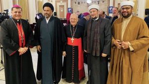 Le cardinal Sako au centre avec des imams à Bagdad, mars 2025 © Vatican Media