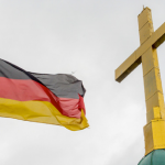 Environ 45 % Des Allemands Appartiennent Encore Formellement À Une Église Chrétienne.