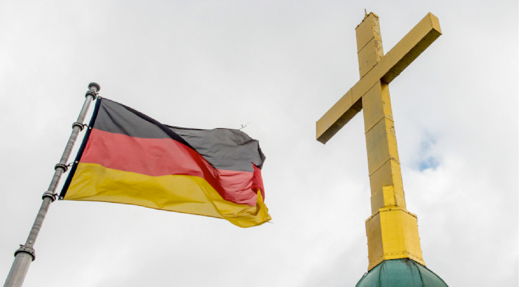 Environ 45 % Des Allemands Appartiennent Encore Formellement À Une Église Chrétienne.