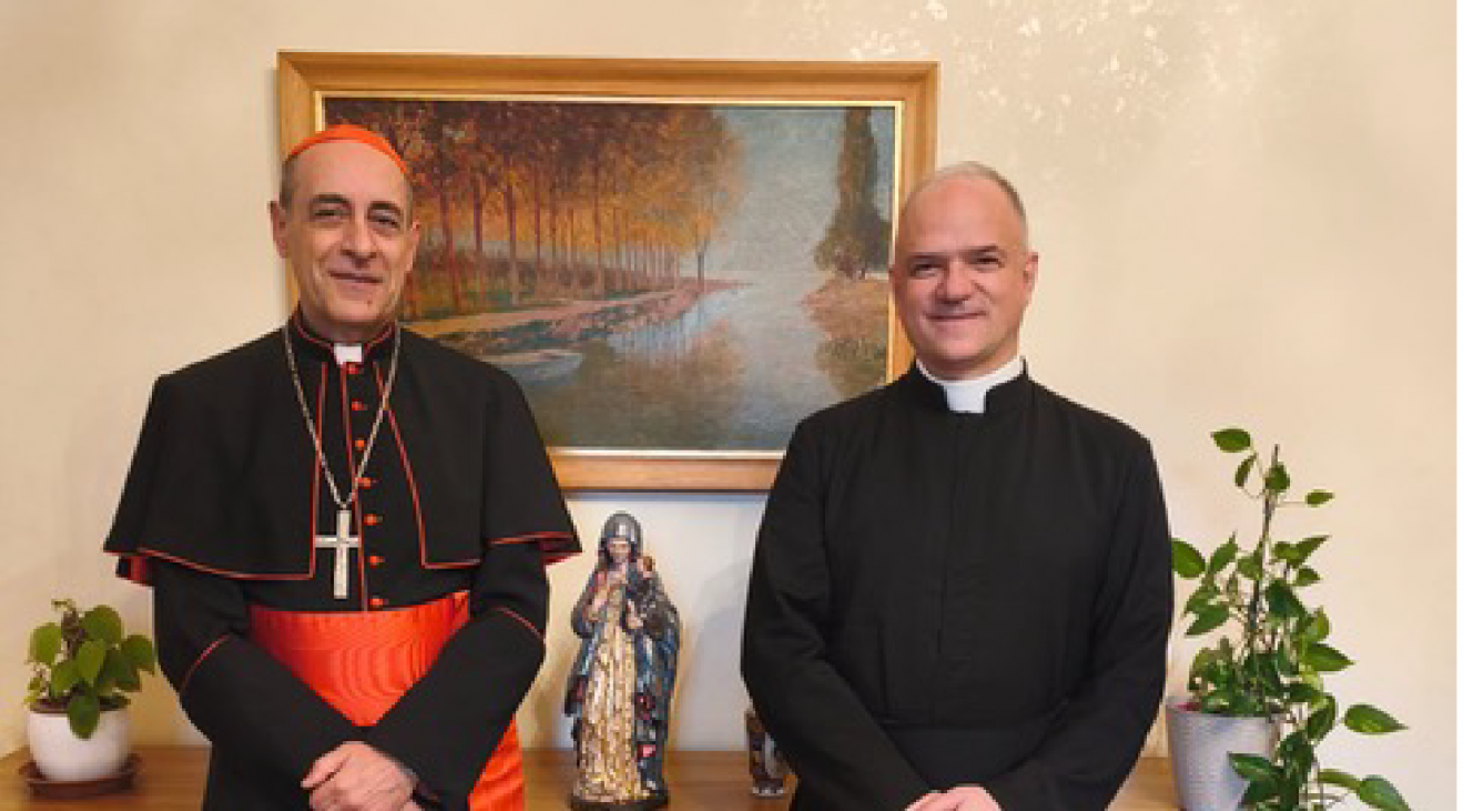 Cardinal Víctor Manuel Fernández, et le Supérieur général de la Fraternité sacerdotale Saint-Pie X (FSSPX), le prêtre Davide Pagliarani