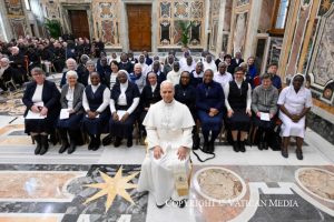 Discours de Léon XIV aux Missionnaires Oblats de Marie Immaculée et aux Sœurs de Notre-Dame des Apôtres, 21 février 2026 © Vatican Media