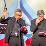 Le cardinal Chow et le cardinal Tagle, le 18 janvier au Chater Garden de Hong-Kong pour le lancement des 80 ans du diocèse. © Sunday Examiner