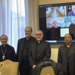 Le cardinal Grech et Mgr Arrieta, respectivement président et coordinateur de la commission canonique orientale avec d'autres membres de ce nouvel organisme © VaticanNews