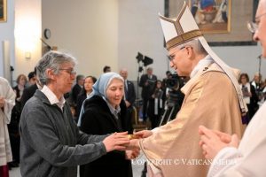 Messe présidée par le Saint-Père lors de la visite pastorale à la paroisse du Sacré-Cœur de Jésus à Ponte Mammolo, 15 mars 2026 © Vatican Media
