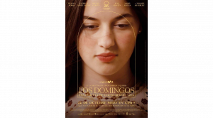 « Los domingos » raconte l’histoire d’Ainara, une jeune fille de 17 ans qui surprend sa famille en annonçant qu’elle souhaite entrer dans un couvent cloîtré.