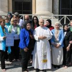 Le 25, elles se sont rendues sur la place Saint-Pierre pour écouter le discours de Léon XIV et exprimer leur désir commun de paix © Vatican Media
