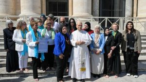 Le 25, elles se sont rendues sur la place Saint-Pierre pour écouter le discours de Léon XIV et exprimer leur désir commun de paix © Vatican Media