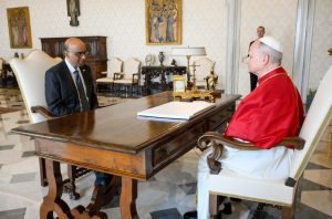 Le Pape Léon XIV avec le président de la République de Singapour, Tharman Shanmugaratnam, jeudi 5 mars 2026 © VATICAN MEDIA