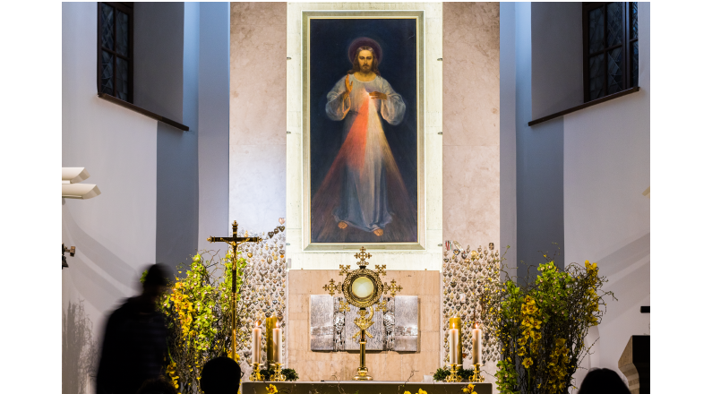 Vilnius a été choisie comme ville hôte du WACOM car elle est le berceau de la dévotion à la Divine Miséricorde Photo : Divine Miséricorde à Vilnius © Evaldas Lasys