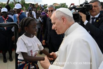  Prière du Chapelet, Esplanade devant le Sanctuaire de “Mama Muxima”, Angola, 29 avril 2026 © Vatican Media