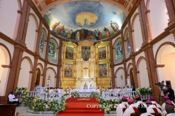 Messe en la Basilique de l'Immaculée Conception (Mongomo), 22 avril 2026 © Vatican Media 