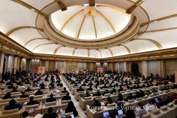 Rencontre avec les autorités, la société civile et le corps diplomatique à Malabo, 20 avril 2026 © Vatican Media 