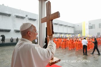 Visite de la prison de Bata, 22 avril 2026 © Vatican Media 
