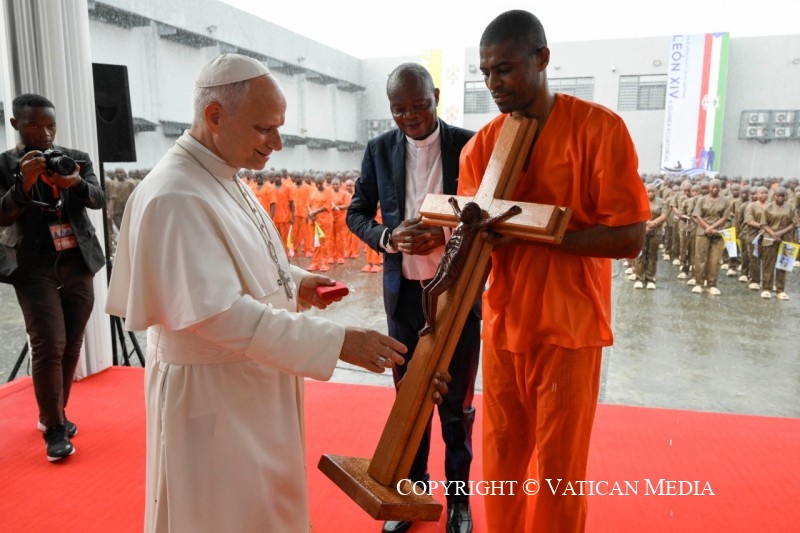 Visite de la prison de Bata, 22 avril 2026 © Vatican Media
