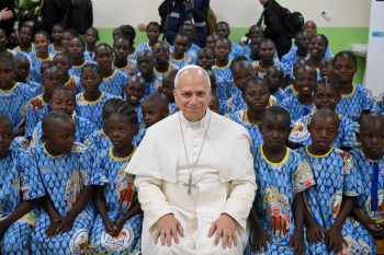 Dans un orphelinat, mercredi 15 avril 2026 © Vatican media