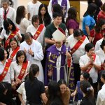 Le 22 février 2026 à Singapour lors de l’appel décisif des quelque 1 250 catéchumènes, qui seront baptisés à Pâques dans l’archidiocèse. © Catholic.sg
