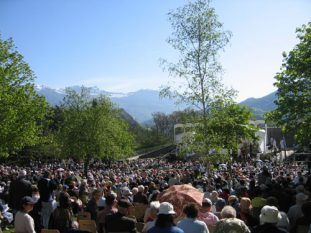 Le message du Laus et la vie exemplaire de Benoîte Rencurel nous invitent à la prière et à la mission. © CEF