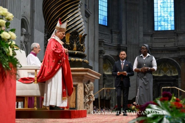 Pentecôte : l’Esprit Saint fait renaître l’Église et le monde - ZENIT ...