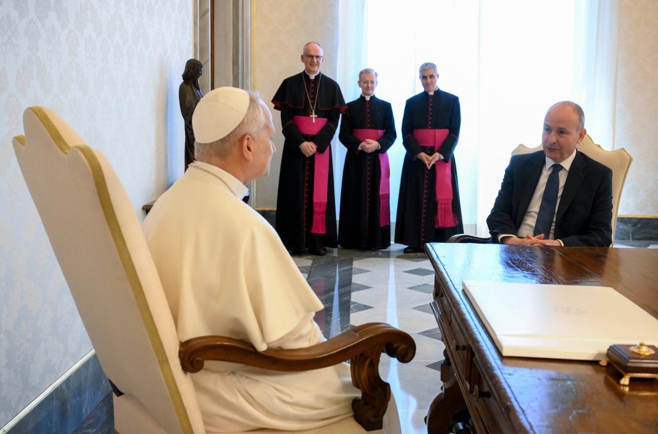Le pape Léon XIV et le Taoiseach irlandais, M. Micheál Martin, 22 mai 2026 © Vatican Media