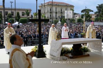 Visite Pastorale Du Pape Léon XIV À Pompéi Et À Naples, 8 Mai 2025 © Vatican Media À Pompéi, le pape Léon XIV confie le monde à la puissance du Rosaire | ZENIT - Français