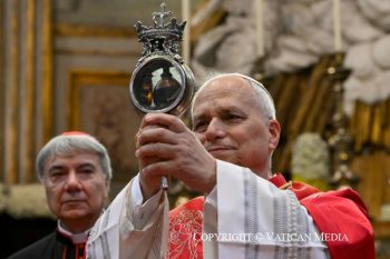 Visite pastorale à Naples : Rencontre avec le clergé et les personnes consacrées dans la Cathédrale de Naples, 8 mai 2025 © Vatican Media