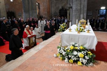 Visite pastorale à Pavie : Célébration de la Parole et vénération des reliques de saint Augustin, 21 juin 2026 © Vatican Media
