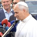 Le pape répond aux journalistes à Castel Gandolfo le 16 juin 2026 © Vatican media