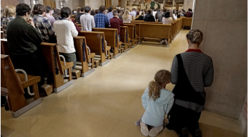L’Église catholique reste une puissante destination spirituelle pour de nombreux Américains © AP/Charlie Riedel