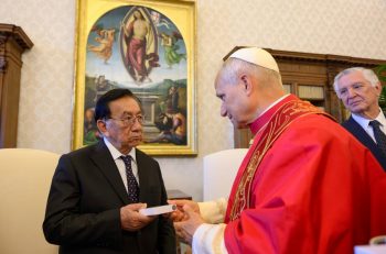 Le pape reçoit en audience José María Balcázar Zelada, président de la République du Pérou © Vatican media