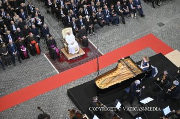 Concert en l’honneur du Saint-Père Léon XIV dans la Cour du Palais apostolique de Castel Gandolfo, 18 juillet 2026 © Vatican Media