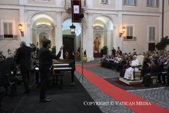 Concert en l’honneur du Saint-Père Léon XIV dans la Cour du Palais apostolique de Castel Gandolfo, 18 juillet 2026 © Vatican Media
