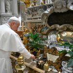 Une visite surprise du pape au tombeau de saint Benoît – 5 titres, mardi 21 juillet 2026