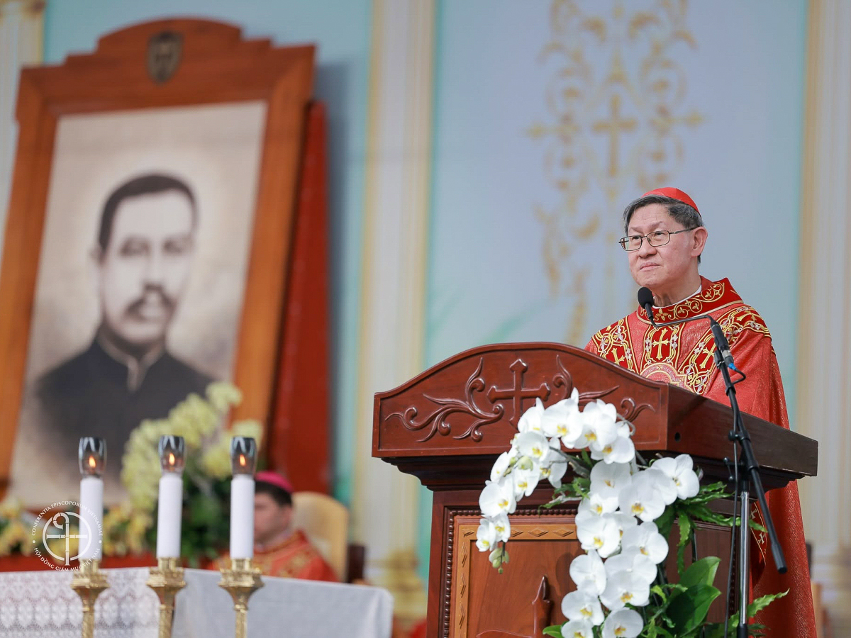 Le cardinal Luis Antonio Tagle, envoyé spécial de Léon XIV, le 2 juillet 2026 au centre de pèlerinage de Tac Say, dans le sud du Vietnam. © Communications Office of the Catholic Bishops’ Conference of Vietnam