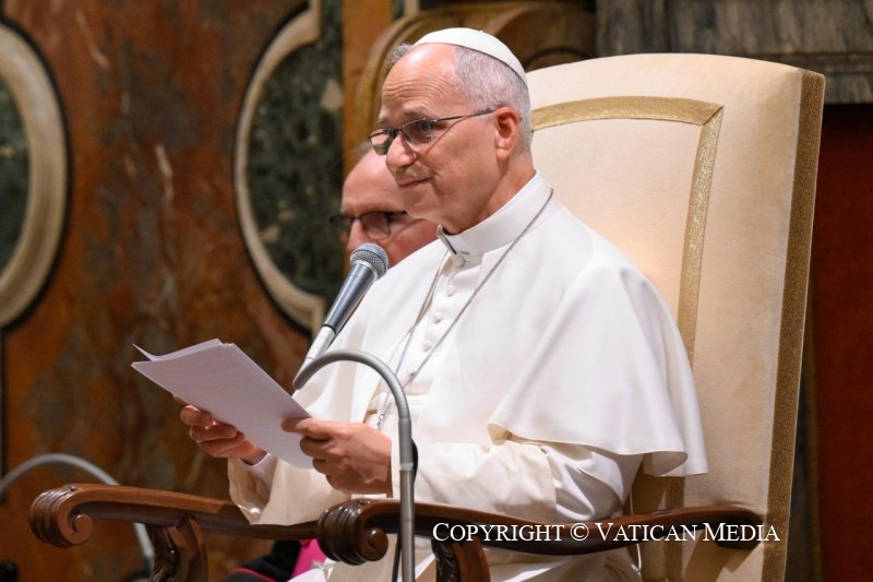 Audience aux membres de l'« Institut international des sciences administratives » 28 août 2026 © Vatican Media