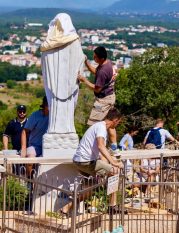 La Vierge a retrouvé de sa splendeur en un temps record © facebook.com/Medjugorje Youth festival