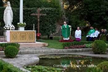
Messe au Borgo Laudato Si’ à Castel Gandolfo à l’occasion de la Journée Mondiale de Prière pour la Sauvegarde de la Création, 1er septembre 2026  © Vatican Media
