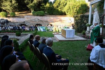 
Messe au Borgo Laudato Si’ à Castel Gandolfo à l’occasion de la Journée Mondiale de Prière pour la Sauvegarde de la Création, 1er septembre 2026  © Vatican Media
