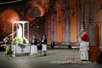 Prière du Saint Rosaire et procession aux flambeaux, 27 septembre 2026 © Vatican Media
