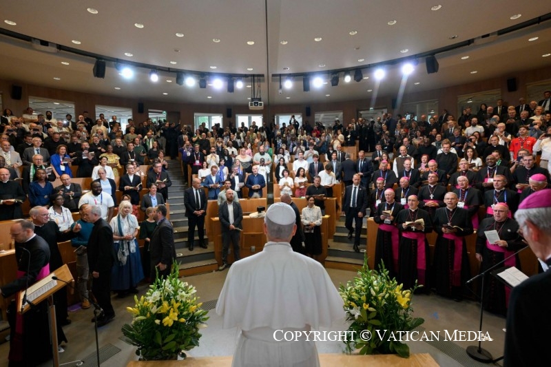 Rencontre avec les membres de l’Assemblée synodale provinciale, les catéchumènes et les néophytes, 26 septembre © Vatican Media