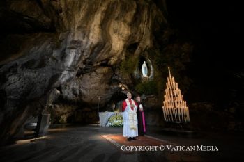 Prière du Saint Rosaire et procession aux flambeaux, 27 septembre 2026 © Vatican Media
