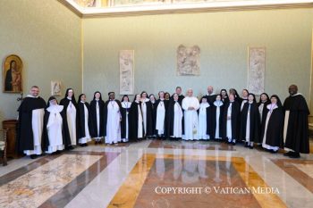 
Discours du Saint-Père aux membres de la Commission internationale des moniales dominicaines contemplatives © Vatican Media  ©