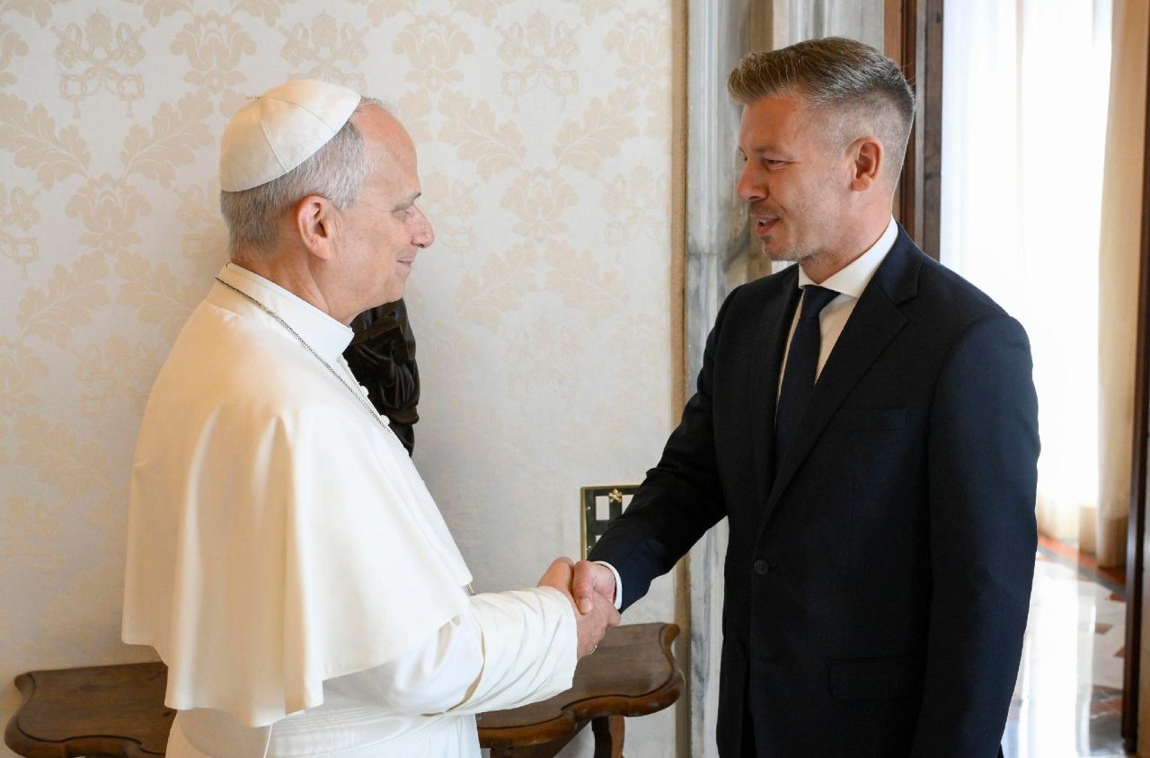 Le pape Léon rencontre Péter Magyar, Premier ministre de Hongrie (ANSA)