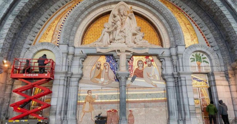 Toutes les mosaïques réalisées par l’ancien jésuite Marko Rupnik seront recouvertes, et contrairement aux mesures prises précédemment, ce changement est cette fois-ci destiné à être définitif © MLJHaynes