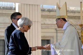 Messe de clôture de la Rencontre organisée à l’occasion du 10e anniversaire de la publication de l’exhortation apostolique Amoris laetitia, présidée par le Cardinal Luis Antonio G. Tagle, 14 octobre 2026 © Vatican Media 
