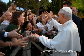 Récitation du chapelet pour la paix avec les enfants, 1er octobre 2026 © Vatican Media