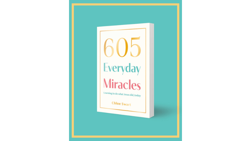 « 605 miracles quotidiens » est le fruit d’une recherche théologique qui, à l’origine, ne visait à recenser que huit à dix cas