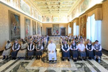 Audience aux participantes au Chapitre général des Sœurs de la Charité de Sainte Jeanne-Antide Thouret, 26 octobre 2026 © Vatican Media